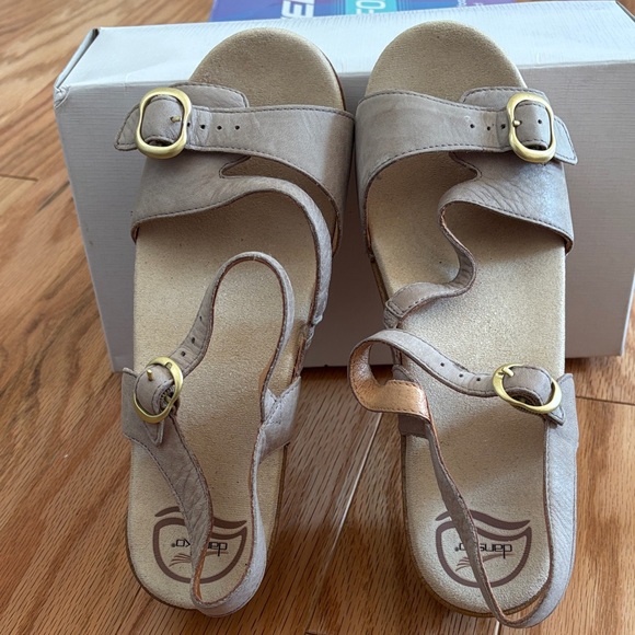 Dansko Shoes - Dansko Light Tan Sandals with Buckles